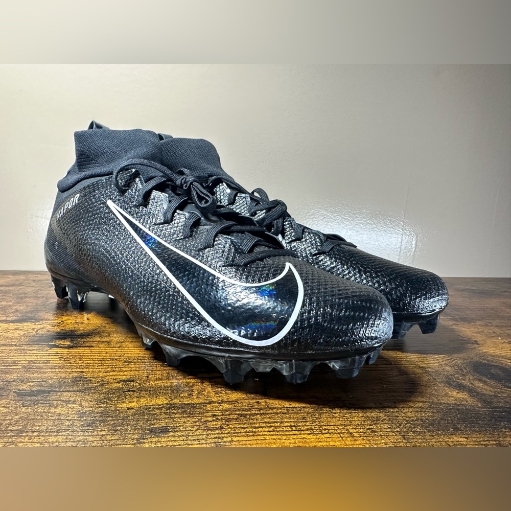 New Nike Vapor Untouchable Pro 3 Football Cleats Men’s Size 9.5 Black 917165-010